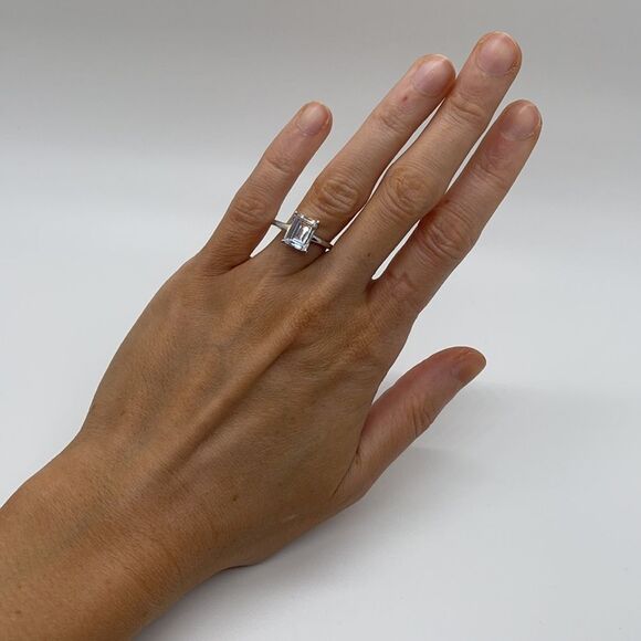 NWT 2.5CT Rectangle Emerald Cut Engagement Ring - Picture 6 of 8